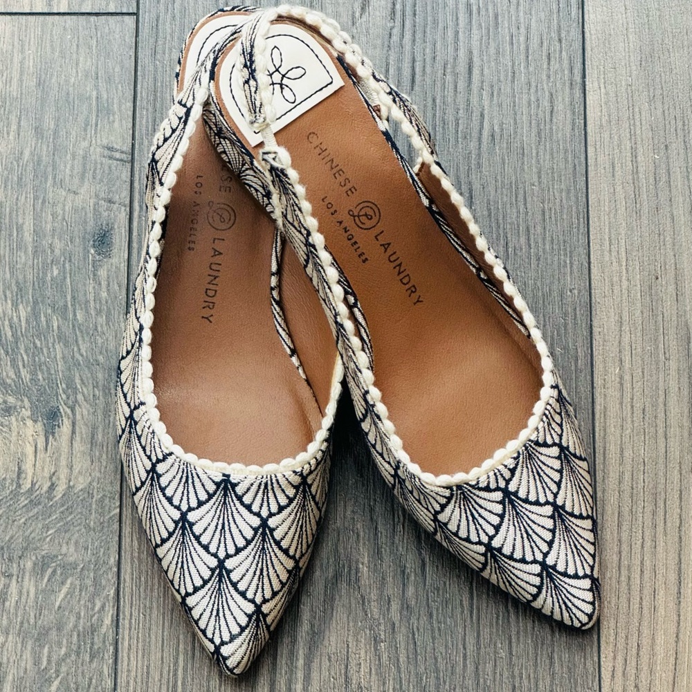 Chinese Laundry Women's Mango Pointed Toe Slingback Pumps Size 8 (38.5) - Picture 2 of 16